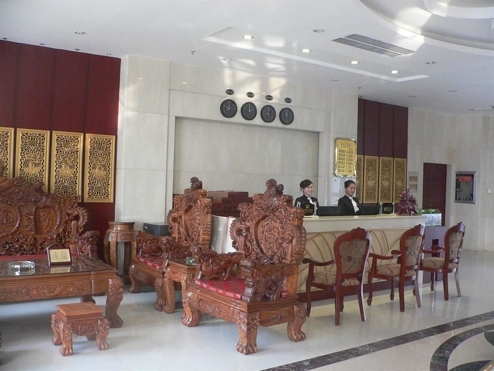 Huatian Grand Hotel 덩펑 외부 사진