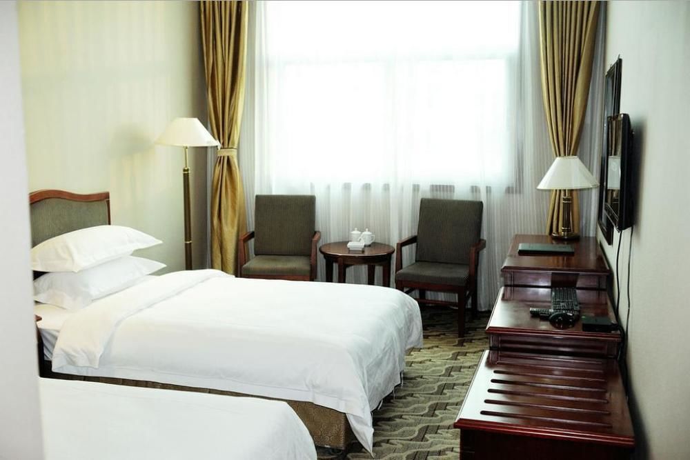 Huatian Grand Hotel 덩펑 외부 사진