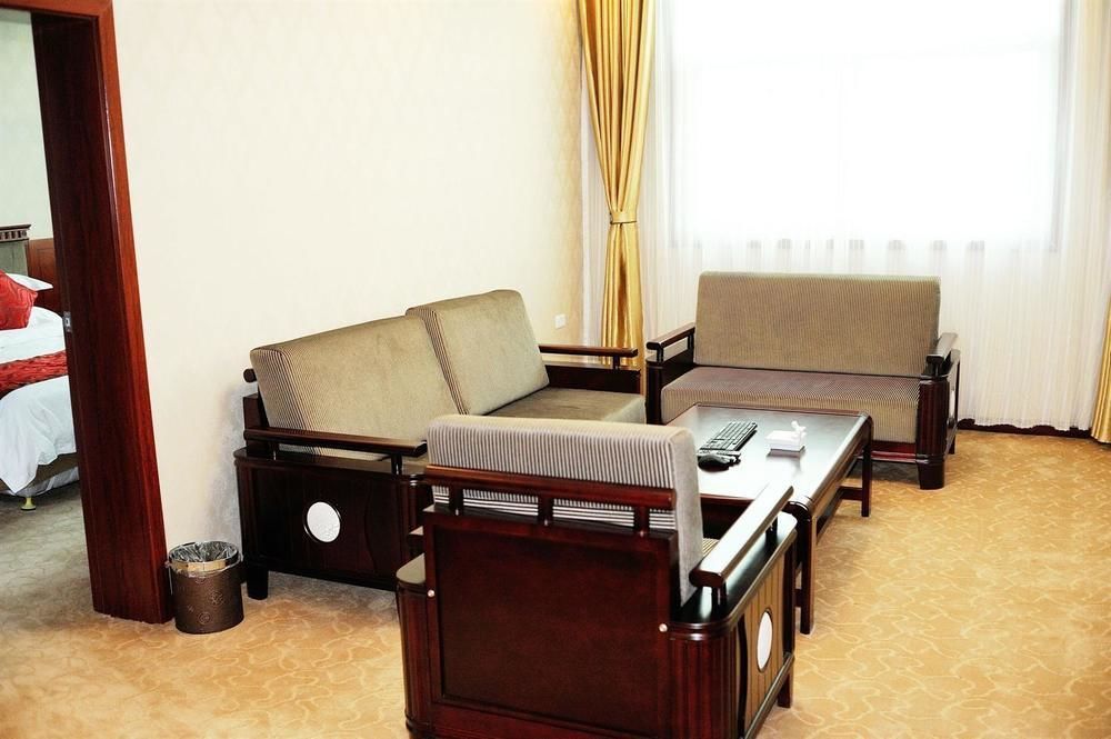 Huatian Grand Hotel 덩펑 외부 사진