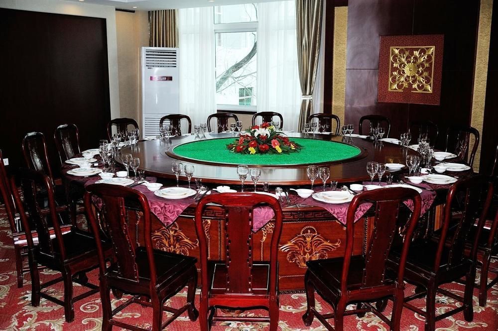 Huatian Grand Hotel 덩펑 외부 사진